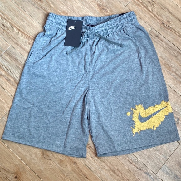 Boys Nike Jersey Shorts Size XL - Picture 2 of 8